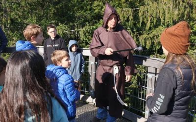 Verrückte Mönche, zerschellte Hexen